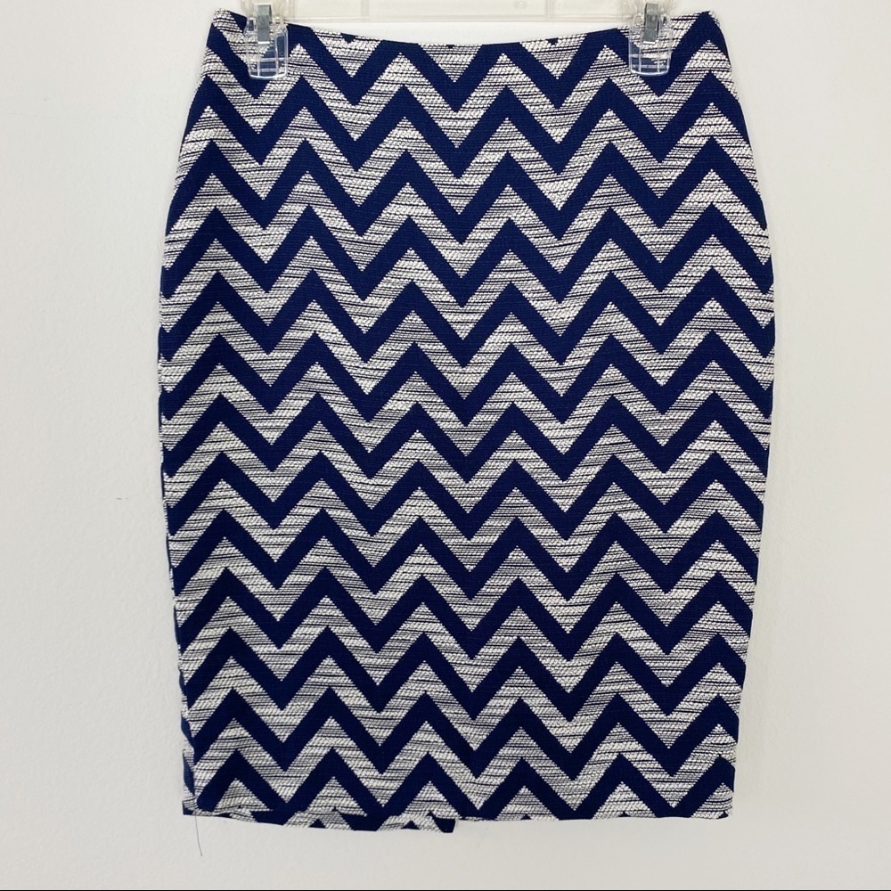 The Limited Patterned Pencil Skirt Size 0 - Picture 2 of 5
